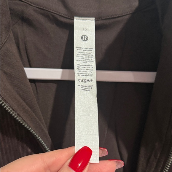 Lululemon Scuba Track Jacket in Espresso - Picture 5 of 8